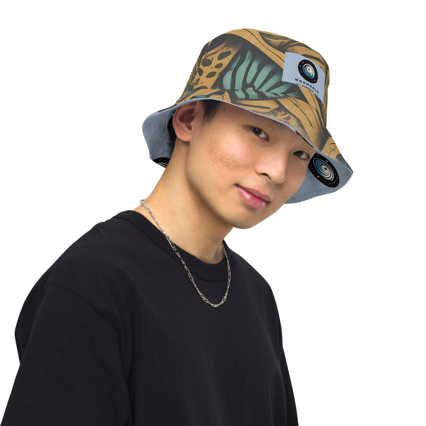 Flipside Fashionista: Reversible Look Bucket Hat
